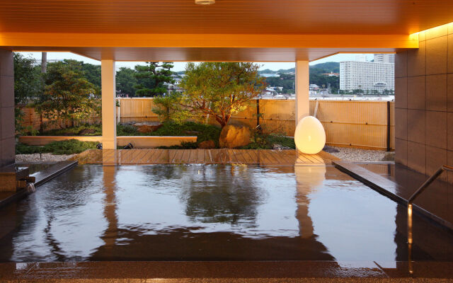 Shiraraso Grand Hotel