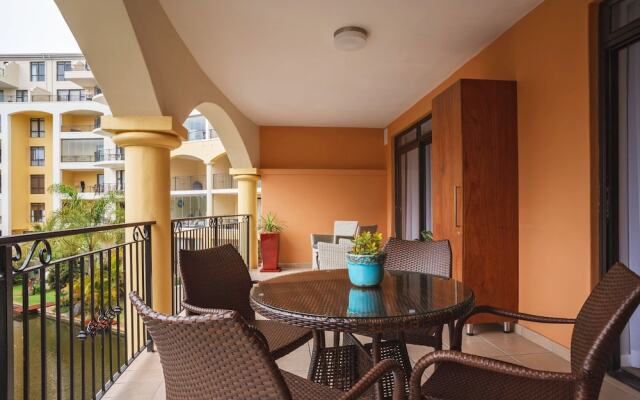 Cape Town City Accommodation - The Island Club