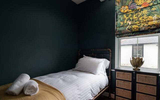 Lonsdale house by Orenda-Luxe