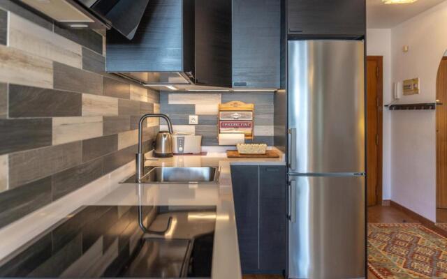 N&A Myramar 1BDR Recently Renovated Penthouse