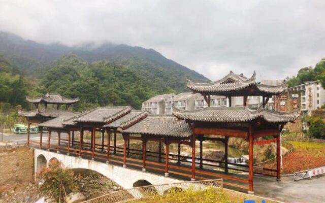 Sanqingshan single family house