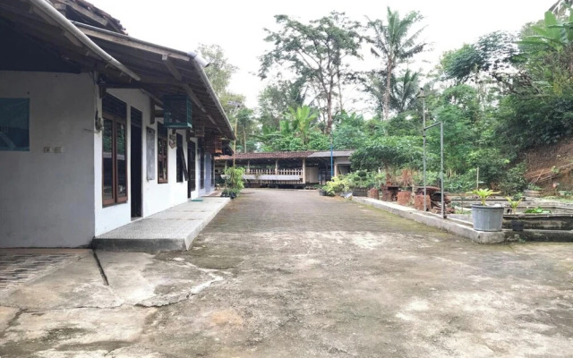 OYO 94008 Homestay Banyumili Samigaluh