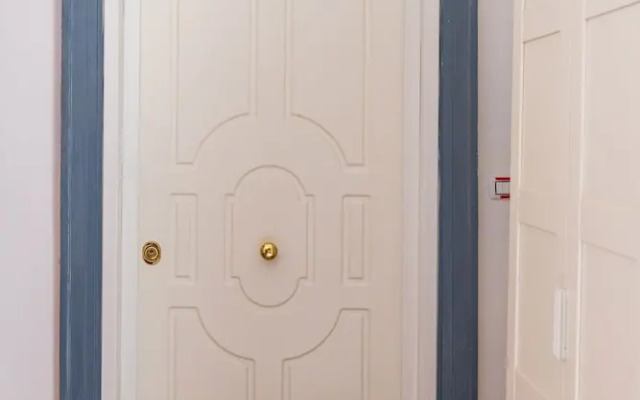 Quartieri Spagnoli Modern Flat by Wonderful Italy