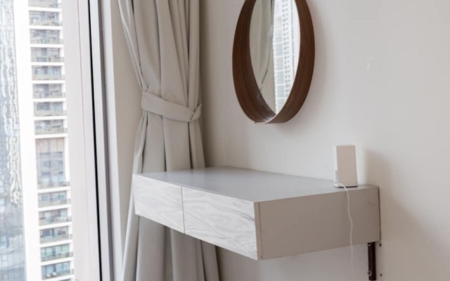 Luxury StayCation - Huge 2 Bedroom Lav