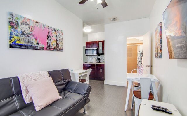 Comfy 1 B/R, Near Ocean Dr and Beach - South Beach