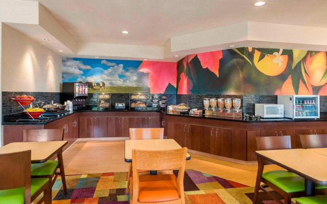 Fairfield Inn & Suites Holland