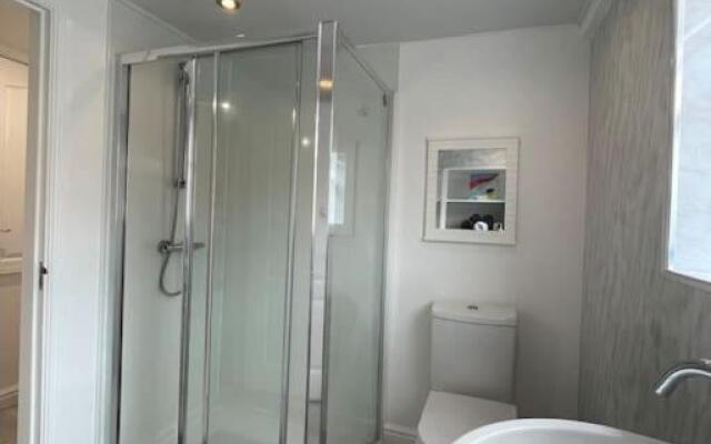 Large 1 bedroom Apartment Chester, Hoole Sleeps 4.