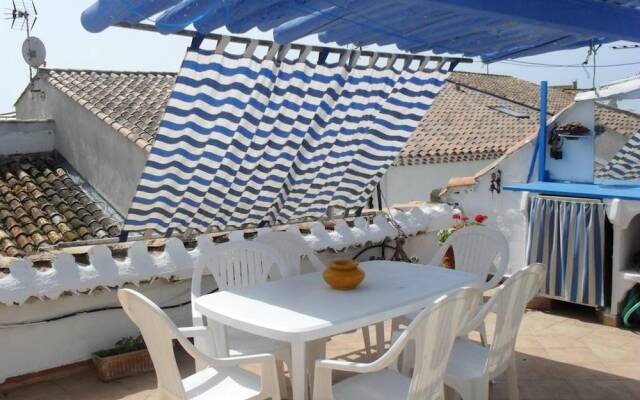 House With 3 Bedrooms in Saintes-maries-de-la-mer, With Furnished Terr