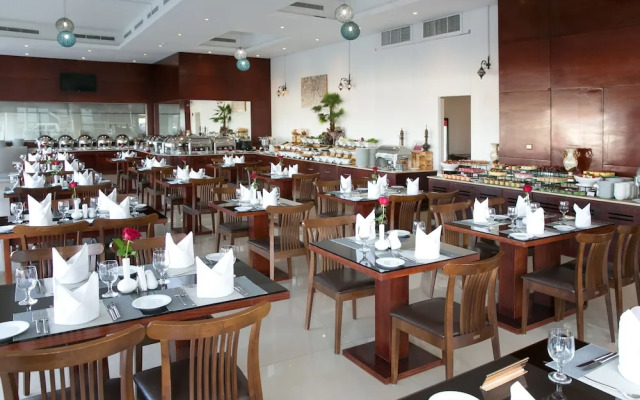 Landmark Suites Hotel