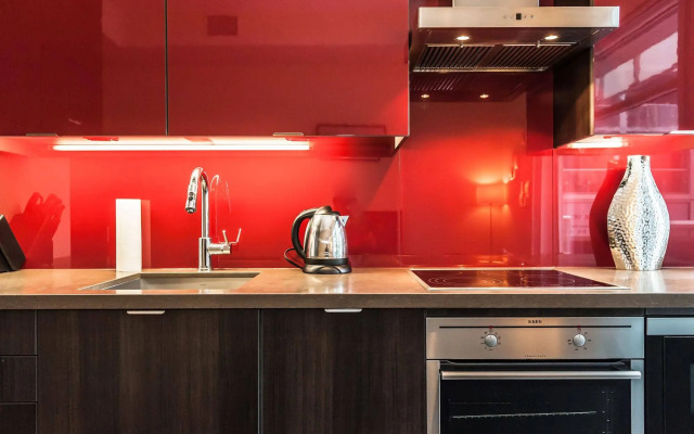 Life Suites Loft - CN Tower