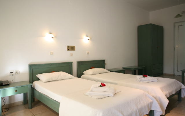 Elpis Studios & Apartments