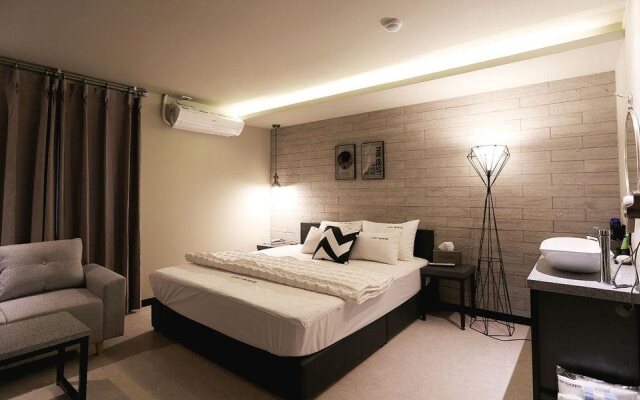 Hotel Idea Gupo