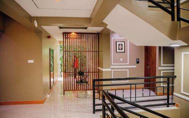 Green Side Hotel