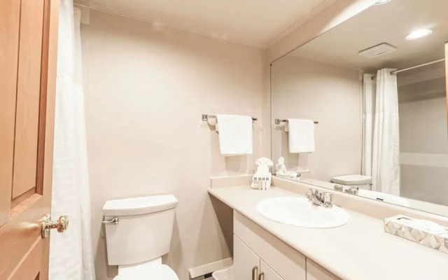 Whistler Vacation Club Lake Placid Lodge - 102