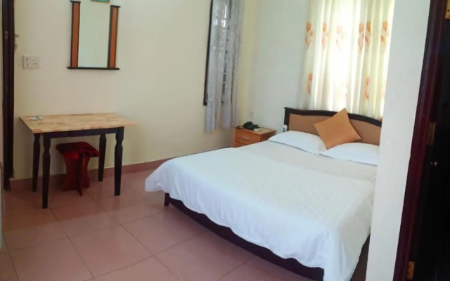 Cat Phu Hotel