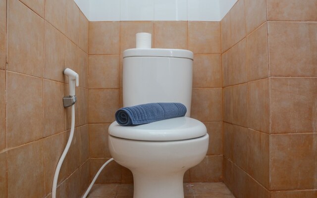 Comfortable and Clean 2BR Green Pramuka Apartment