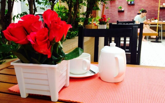Baan Dinso Hostel
