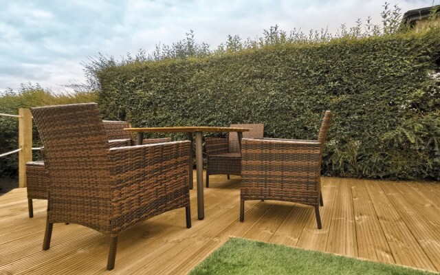 Ellerthwaite Place Getaway with Hot Tub