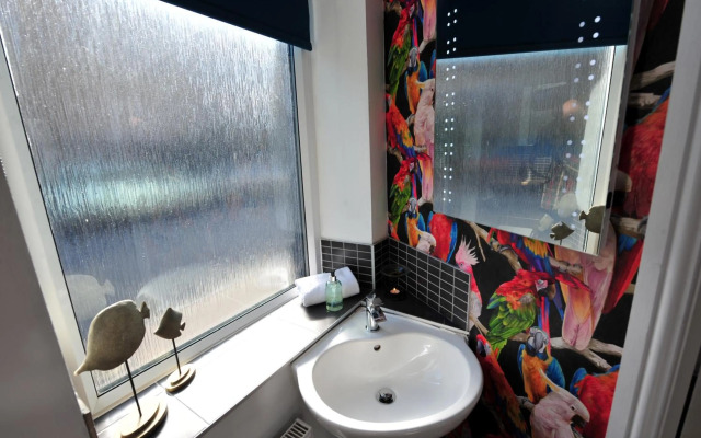 Strawberry Apartment