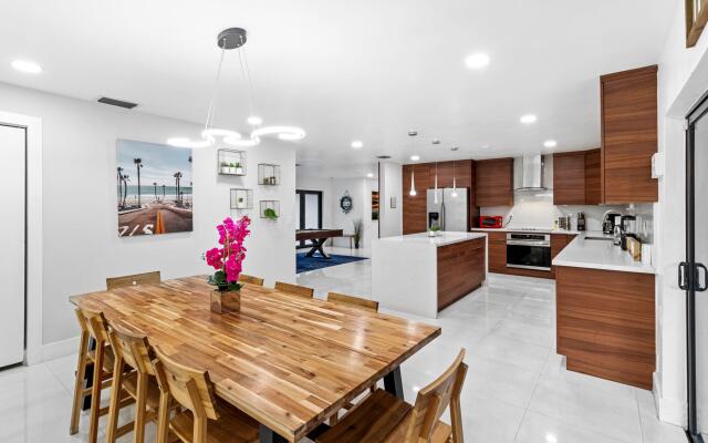 Top Location Villa | Big Terrace+Grill+Billiards