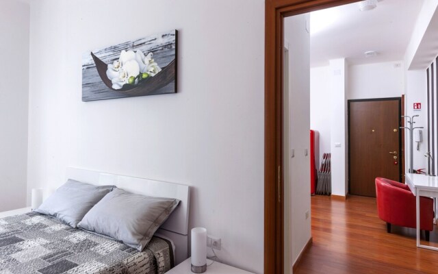 Bright New House near Navigli District
