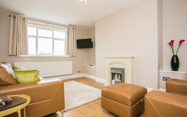 2 Bedroom Flat in West London