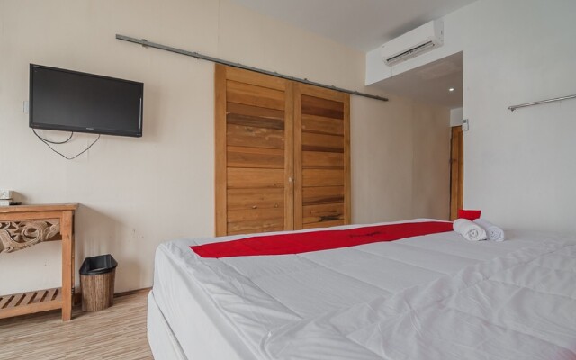 RedDoorz near Pantai Coastarina Batam