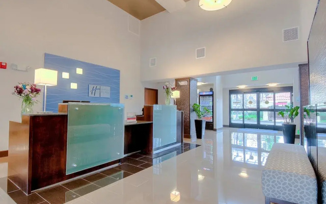 Quality Inn & Suites North- Legoland Area
