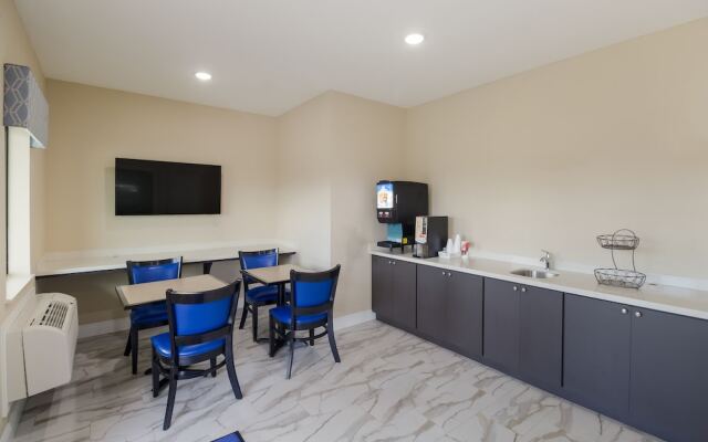 Scottish Inns & Suites Hitchcock/Santa Fe