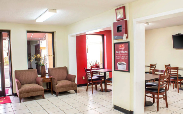Econo Lodge Research Triangle Park