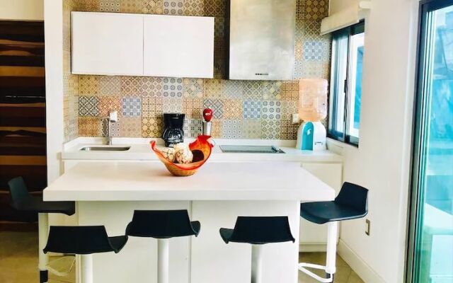 Penthouse 5th Ave Rooftop + Jacuzzi