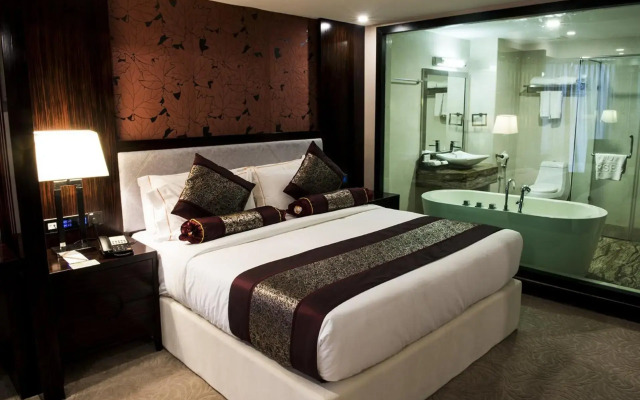 Royale Signature Hotel