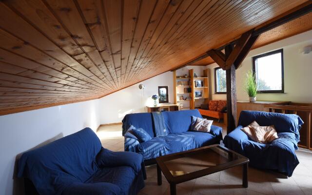 Modern & Comfy Sea View House NG1
