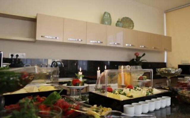 Oya Hotel
