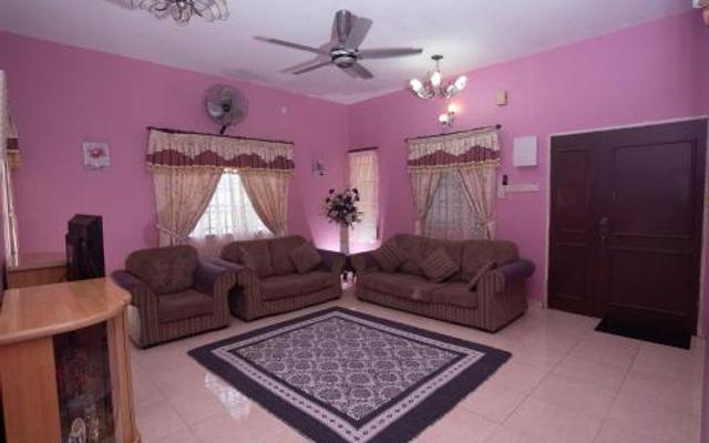 Umaira Meru Raya Homestay