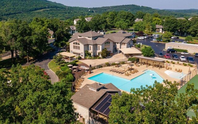 Grand View at the Pointe - Rolling Hills