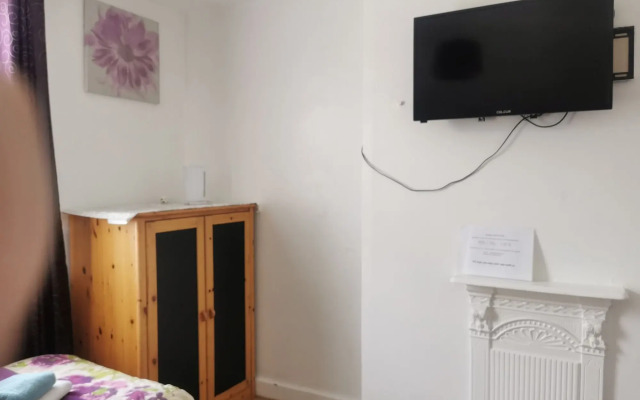 Adams Guest House