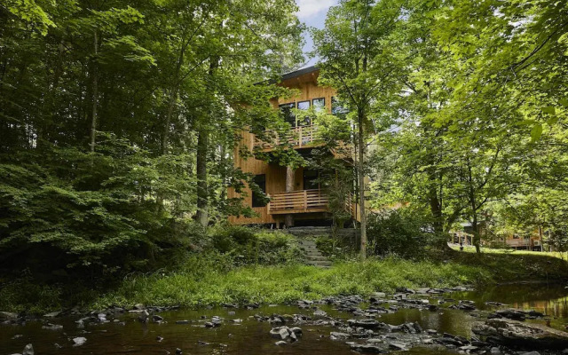 Woodstock Way Hotel