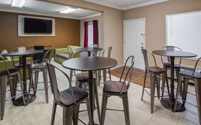 SureStay Hotel by Best Western Helen Downtown