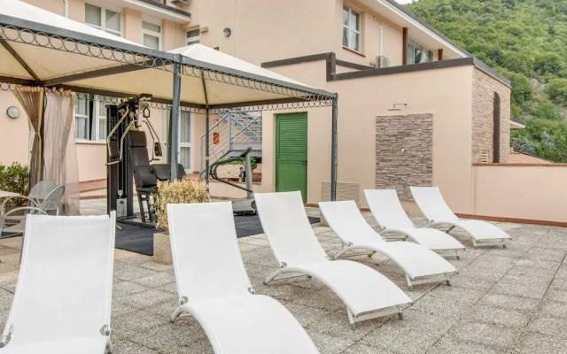 Family Escape With Pools and Sauna