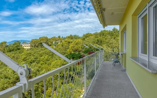 Beach Apartment Kostrena 1