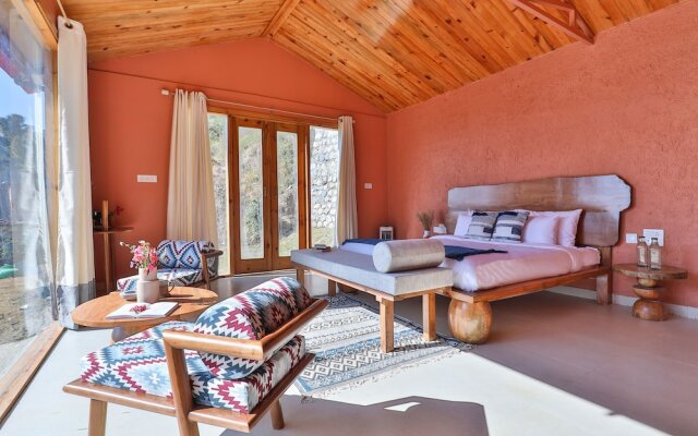 Seclude Pangot Perch