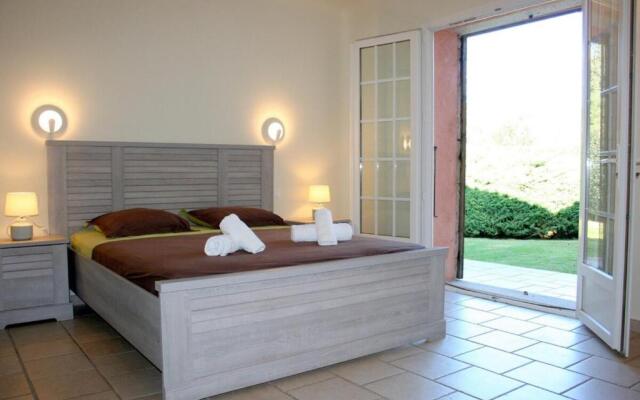 Villa de standing 10 personnes piscine plage 5min le paradis