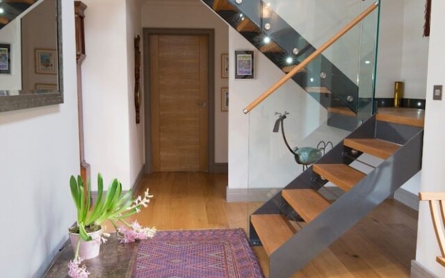 Stunning 5 Bed Garden Home - Oxford