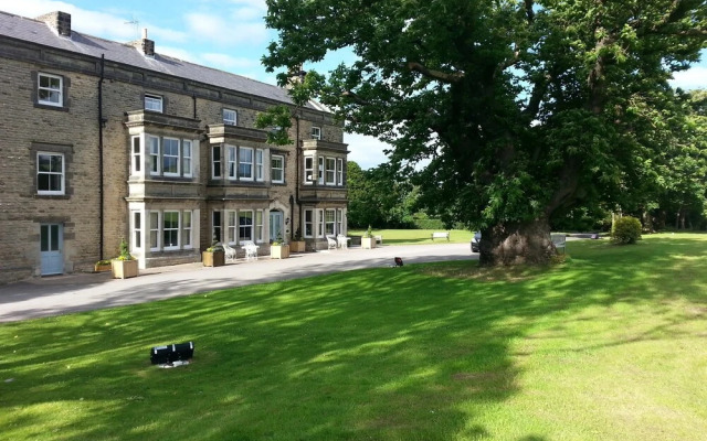 Burythorpe House
