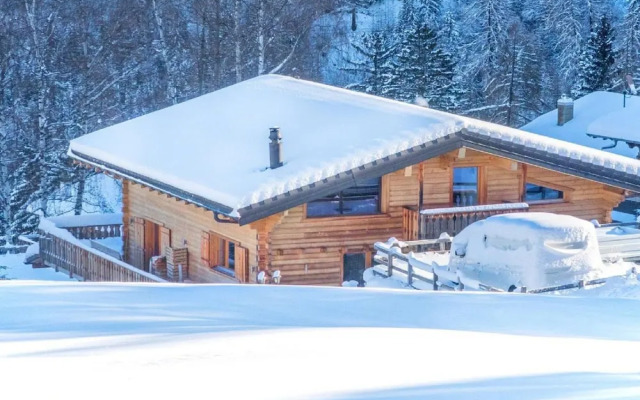 Exceptional Chalet With Outdoor Bubble Bath