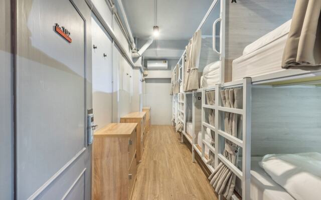 Ti Thong Hostel