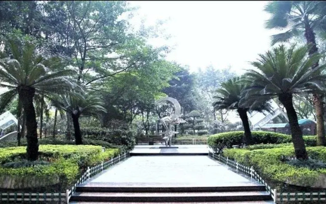 Red-Star Youth Hostel