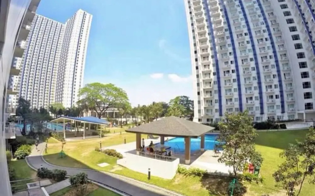 Grass Residences - Condo