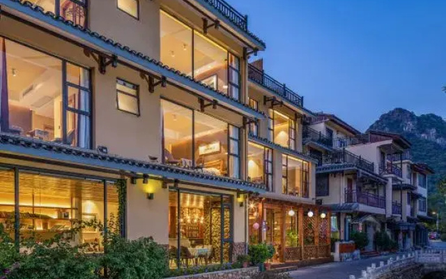 Guilin Yue Mountain Scenic View Vacation Apartment (Reed Flute Cave Scenic Area)